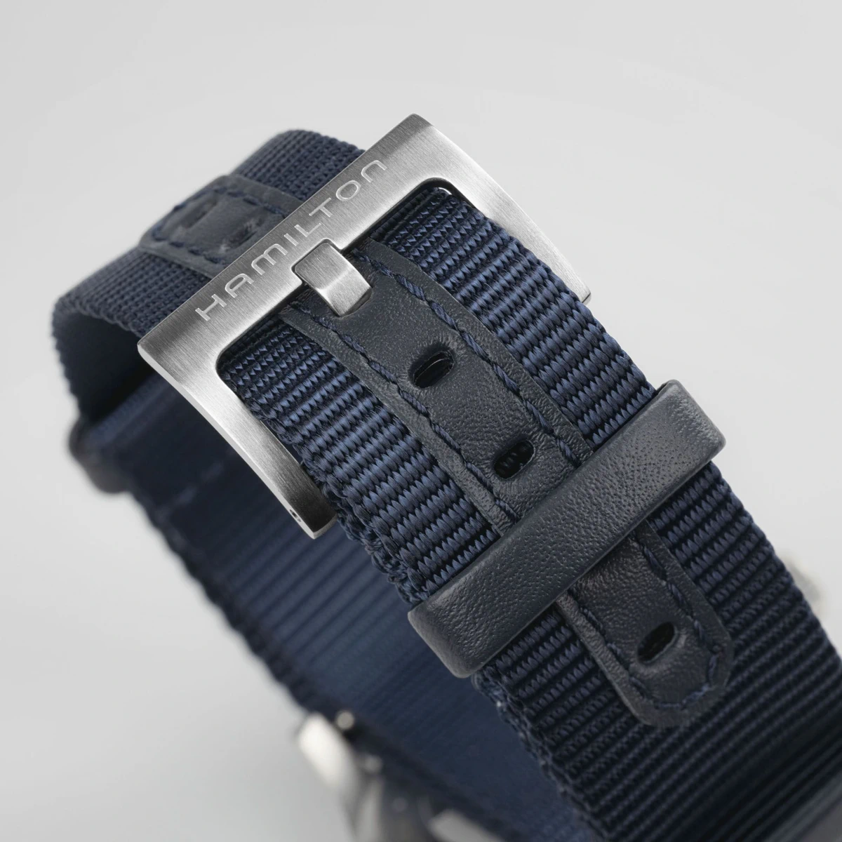 SEHM0015 HAMILTON KHAKI FIELD MECHANICAL albastru curea albastru nato (5)